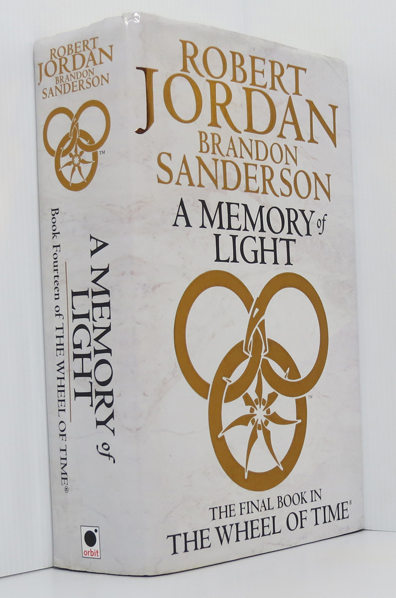 A Memory of Light Wheel of Time Book 14