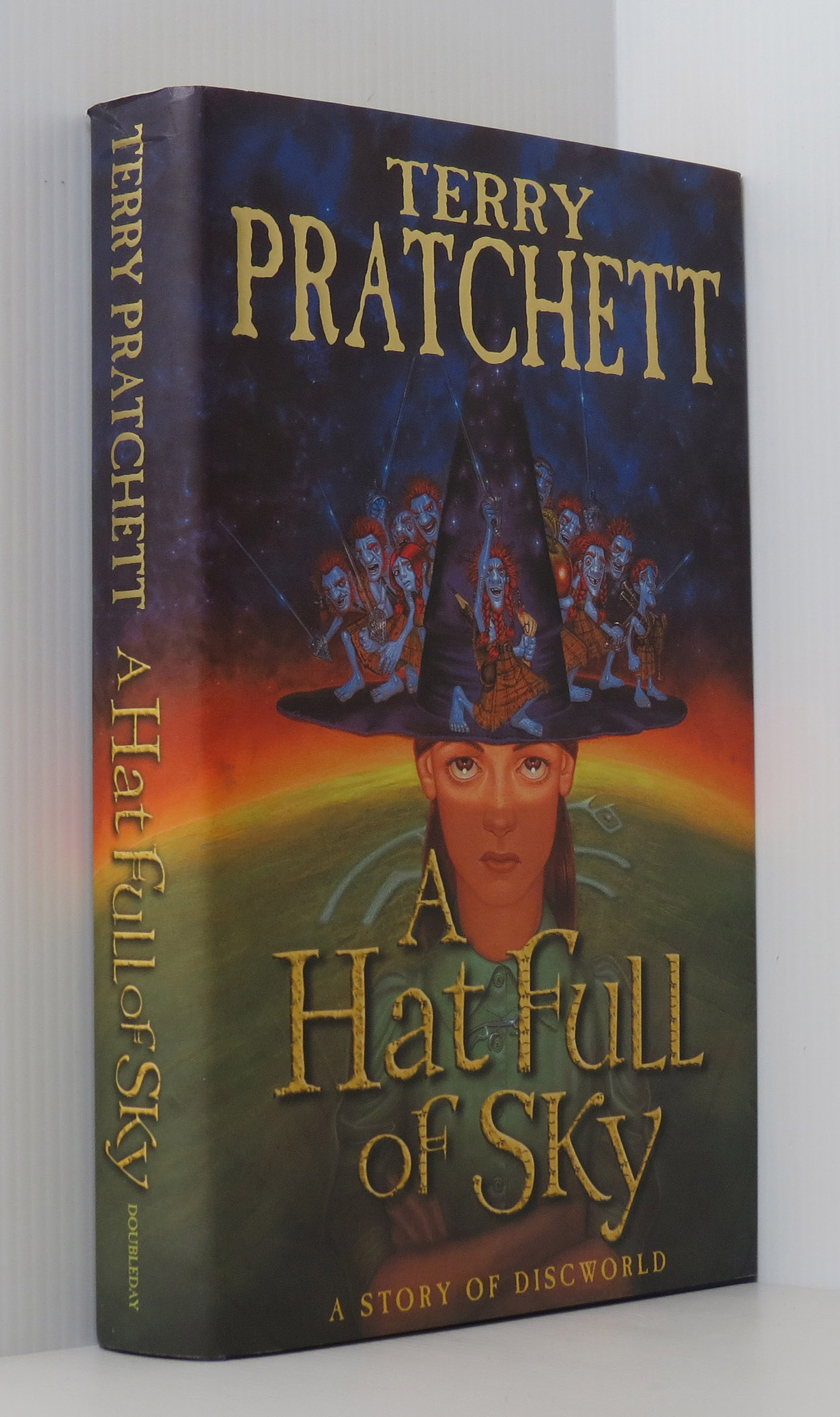 Image for A Hat Full of Sky (Discworld Novel 32)