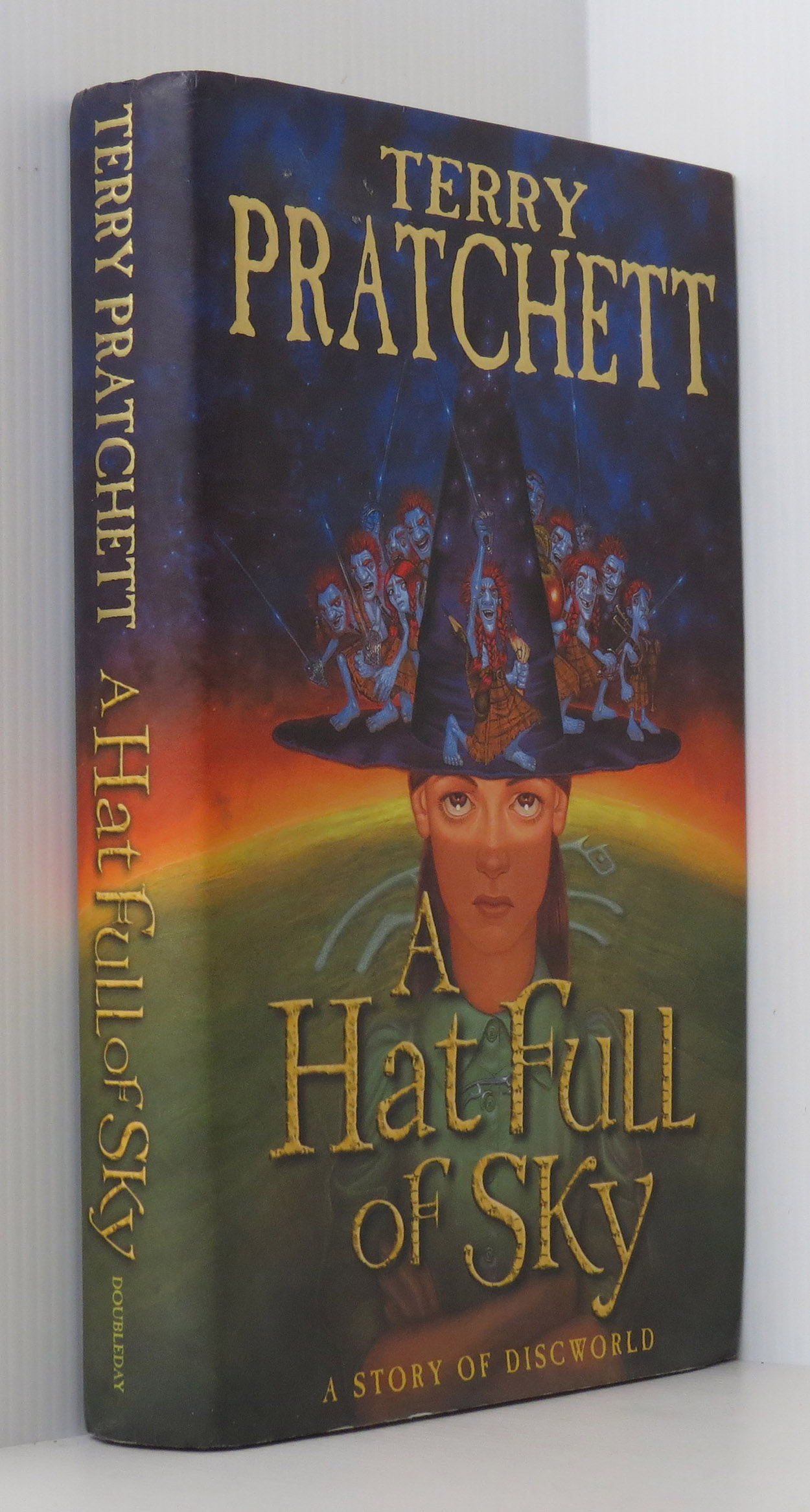 Image for A Hat Full of Sky (Discworld Novel 32)